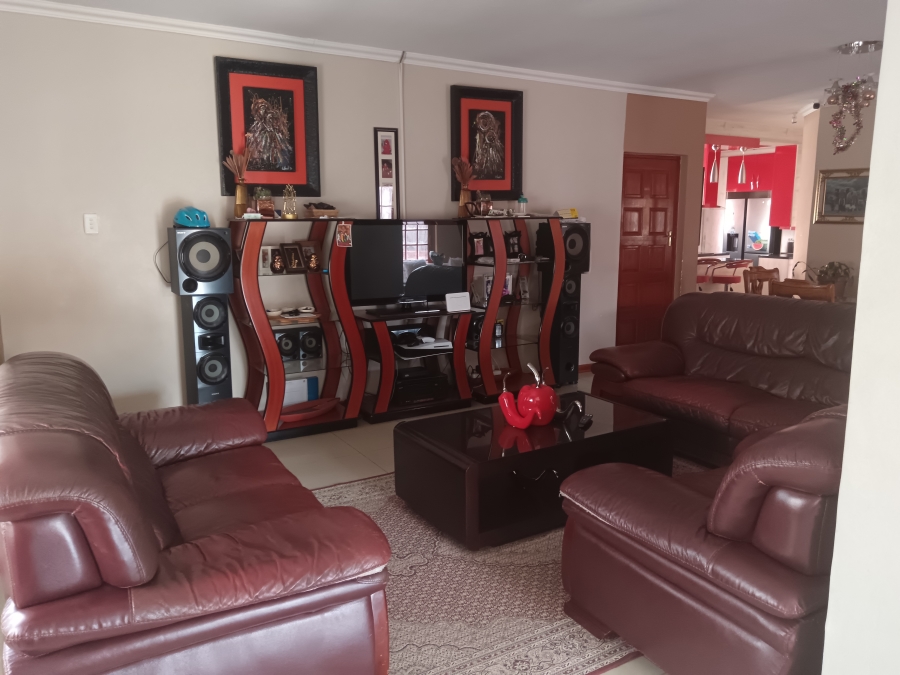 3 Bedroom Property for Sale in Mandela View Free State